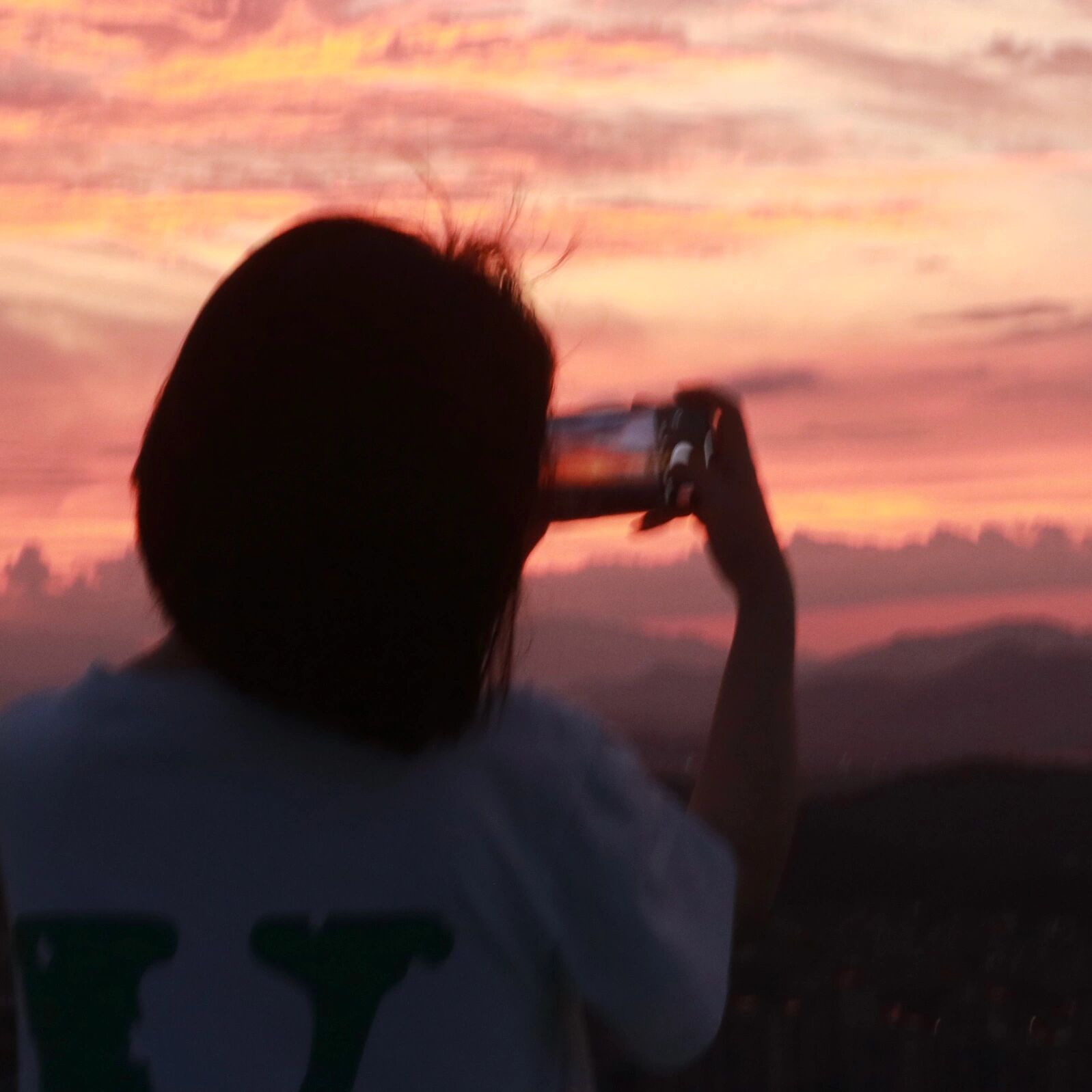 头像|日落短发女生背影