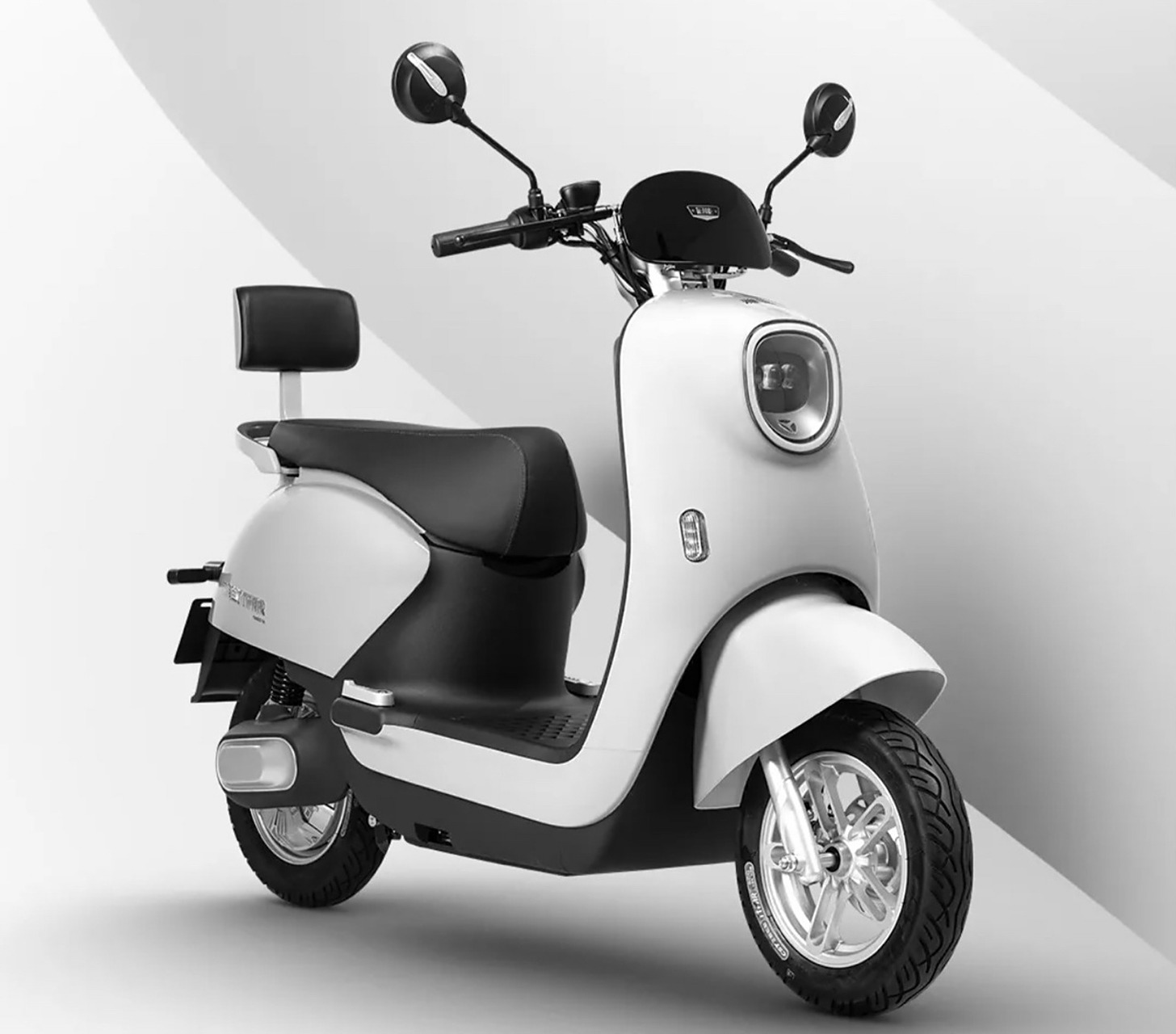 好爱这辆雅迪电动车:雅迪冠能m6 mini99 新买的雅迪电动车97冠能