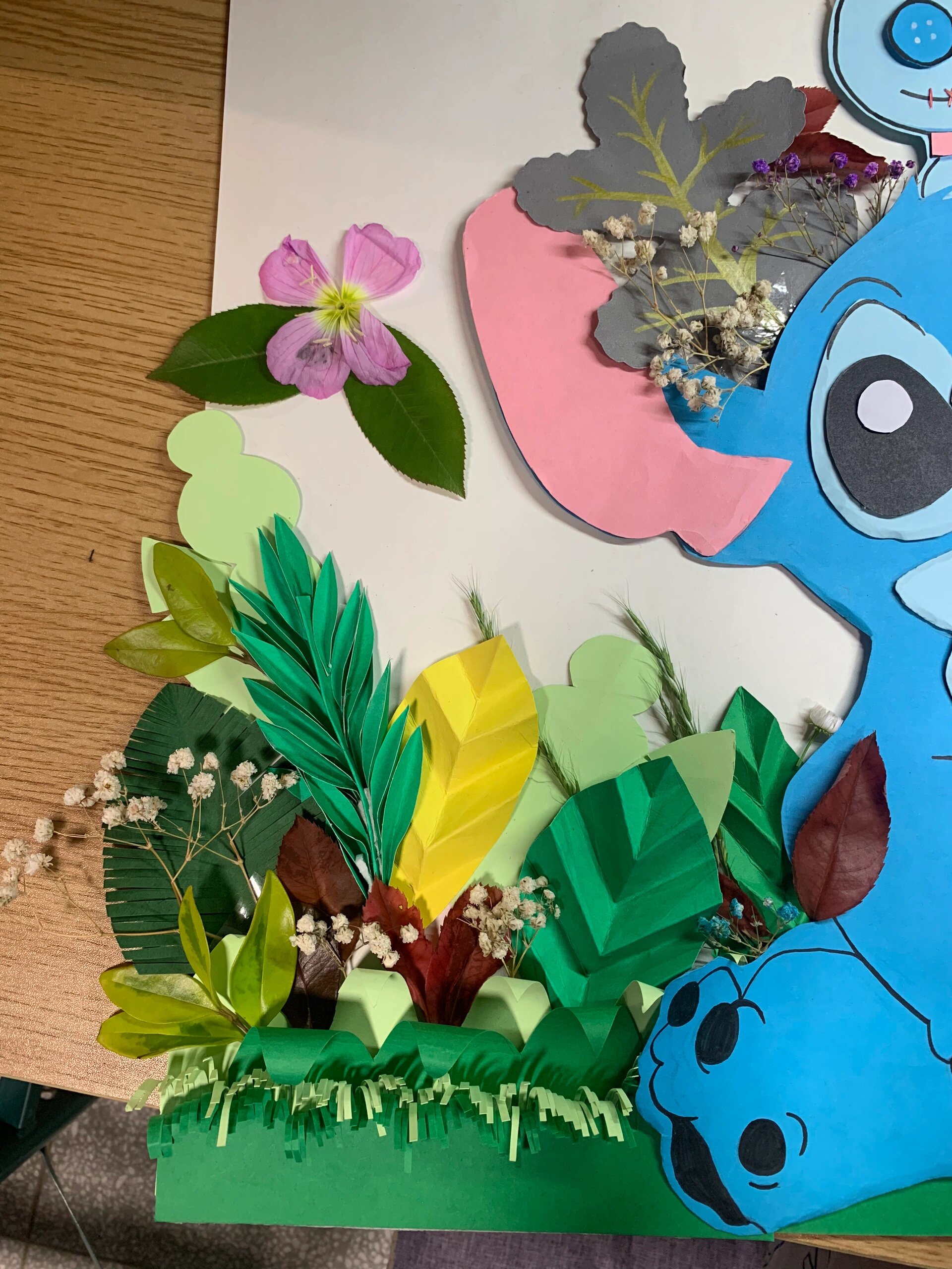 浮雕 自己做的作品 主要剪贴纸 折纸 还有就是在大自然中捡取树叶91