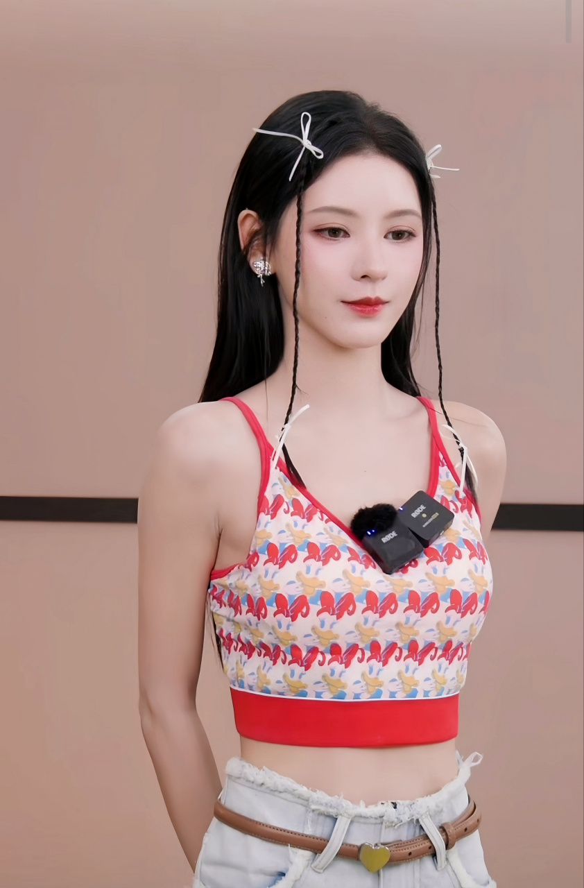 https  直播  7415夏日多巴胺甜妹儿～  @张予曦