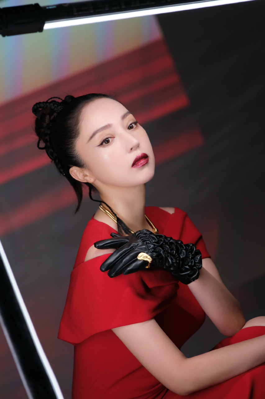 董璇杂志大片花絮组图