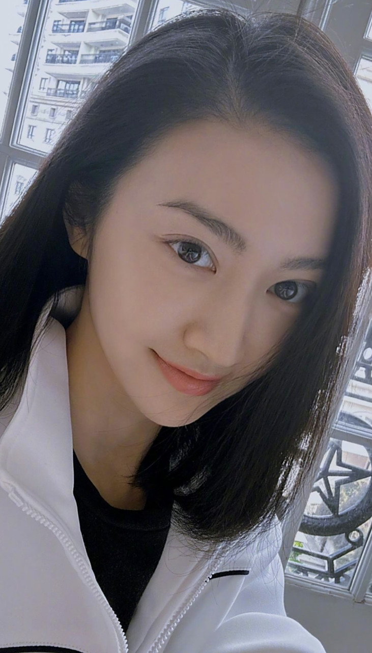 景甜素颜自拍照#会拍就多拍点.[good]