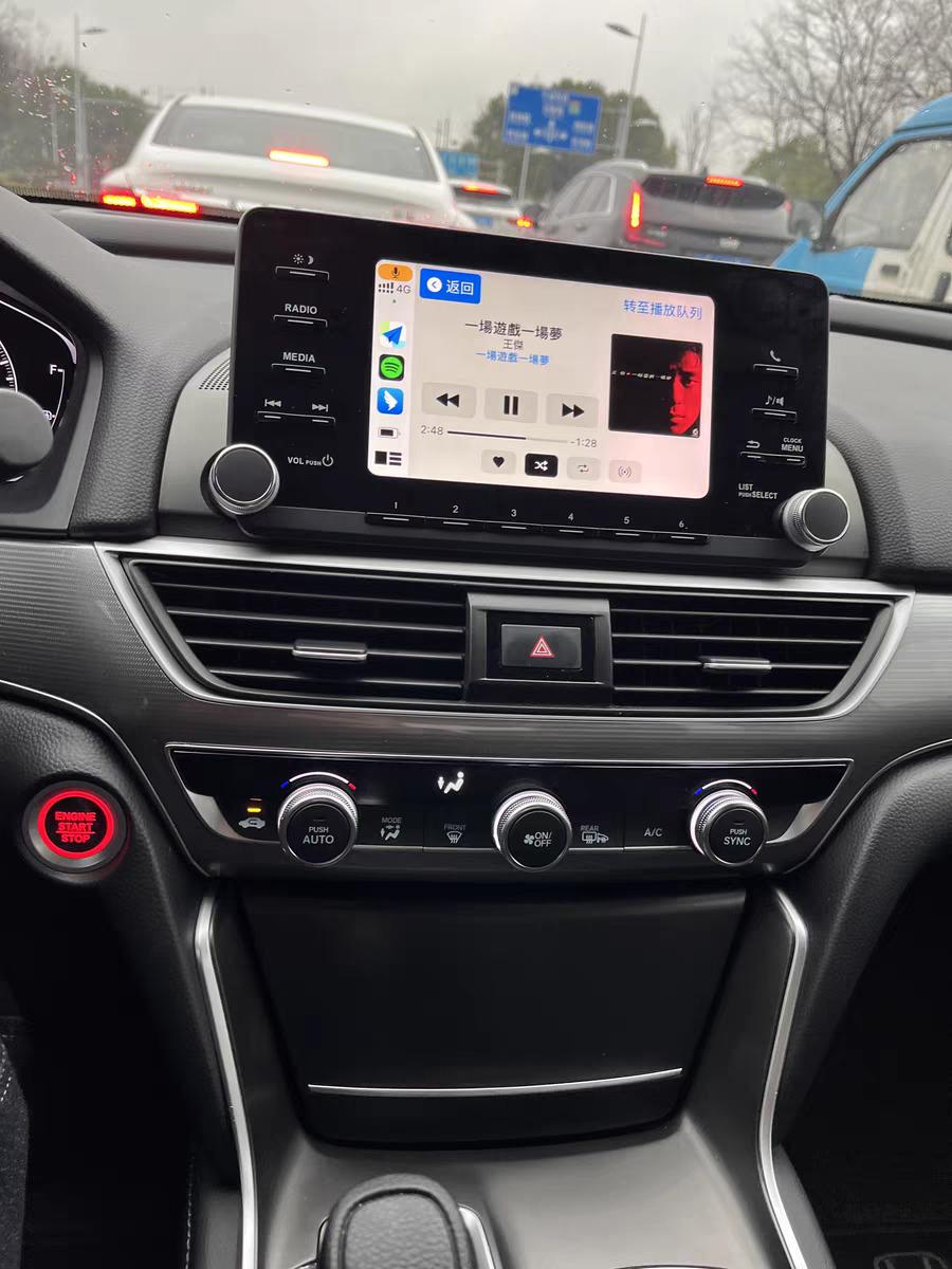 十代本田雅阁原车收音机升级carplay.