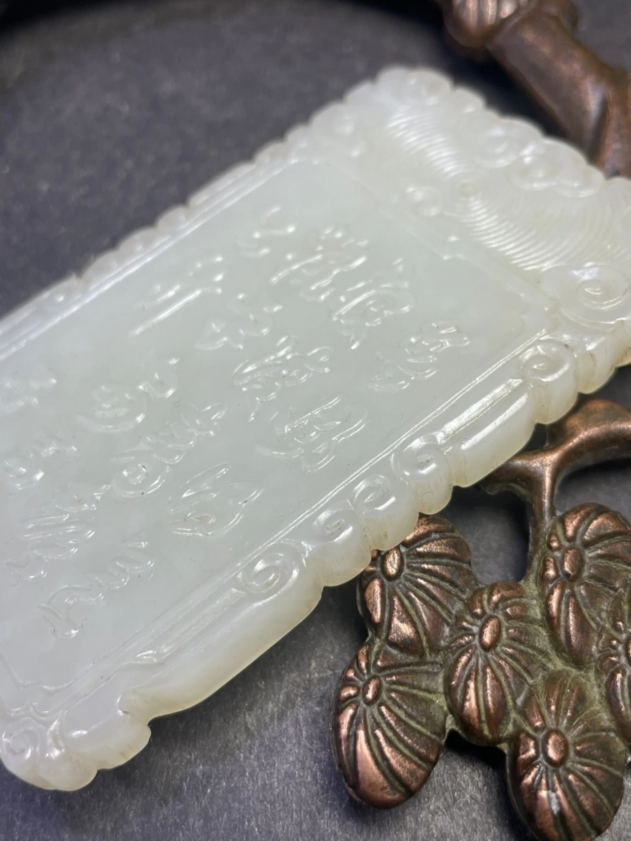 和田玉明清子冈牌