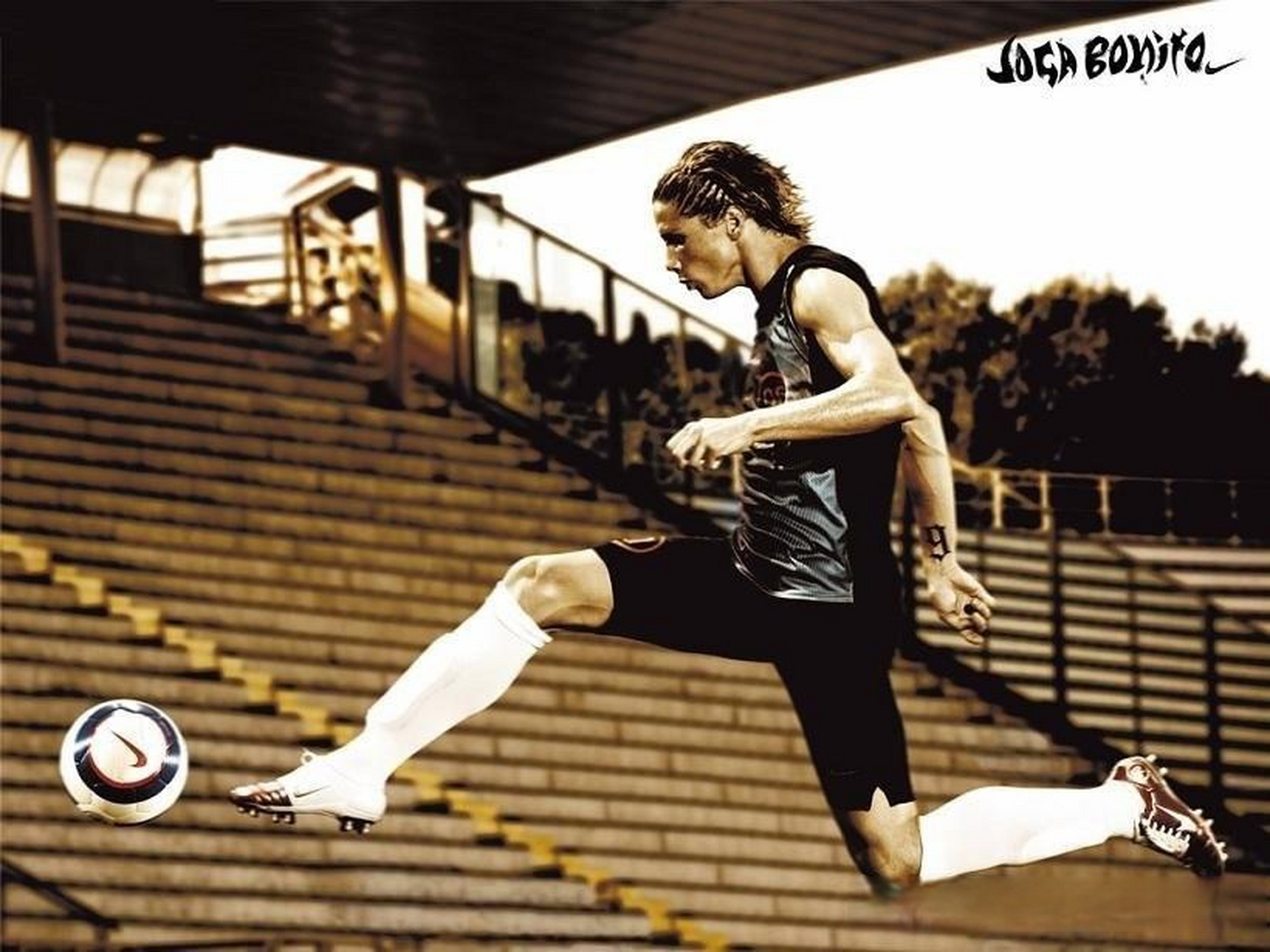 意大利队队长卡纳瓦罗在2006年世界杯使用的t90三代红白色球鞋,是t903