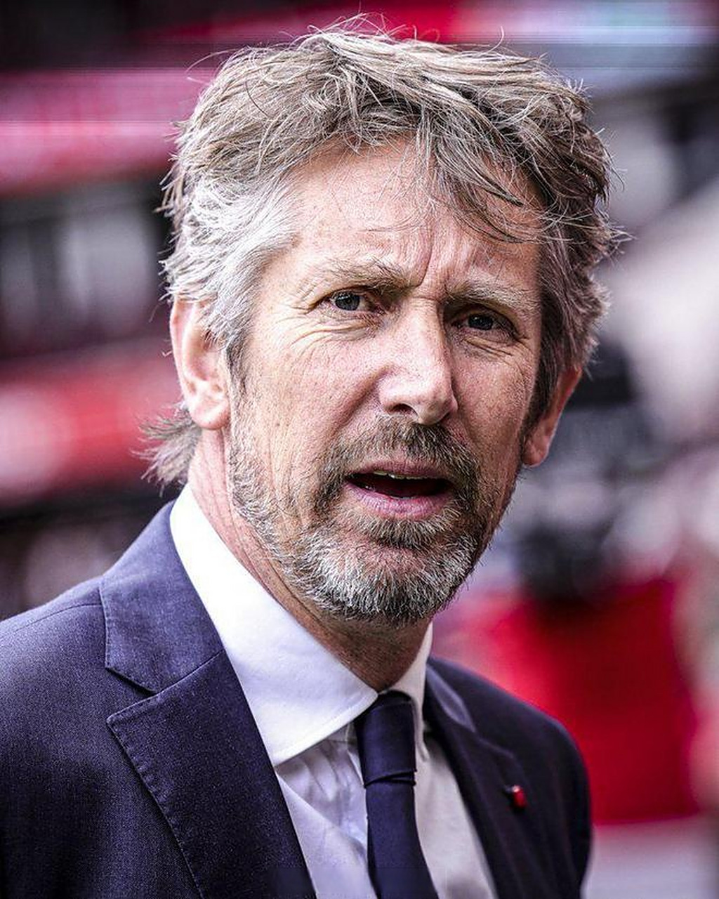 范德萨突发脑溢血#  阿贾克斯官方确认,前荷兰国家队门将,曼联名宿