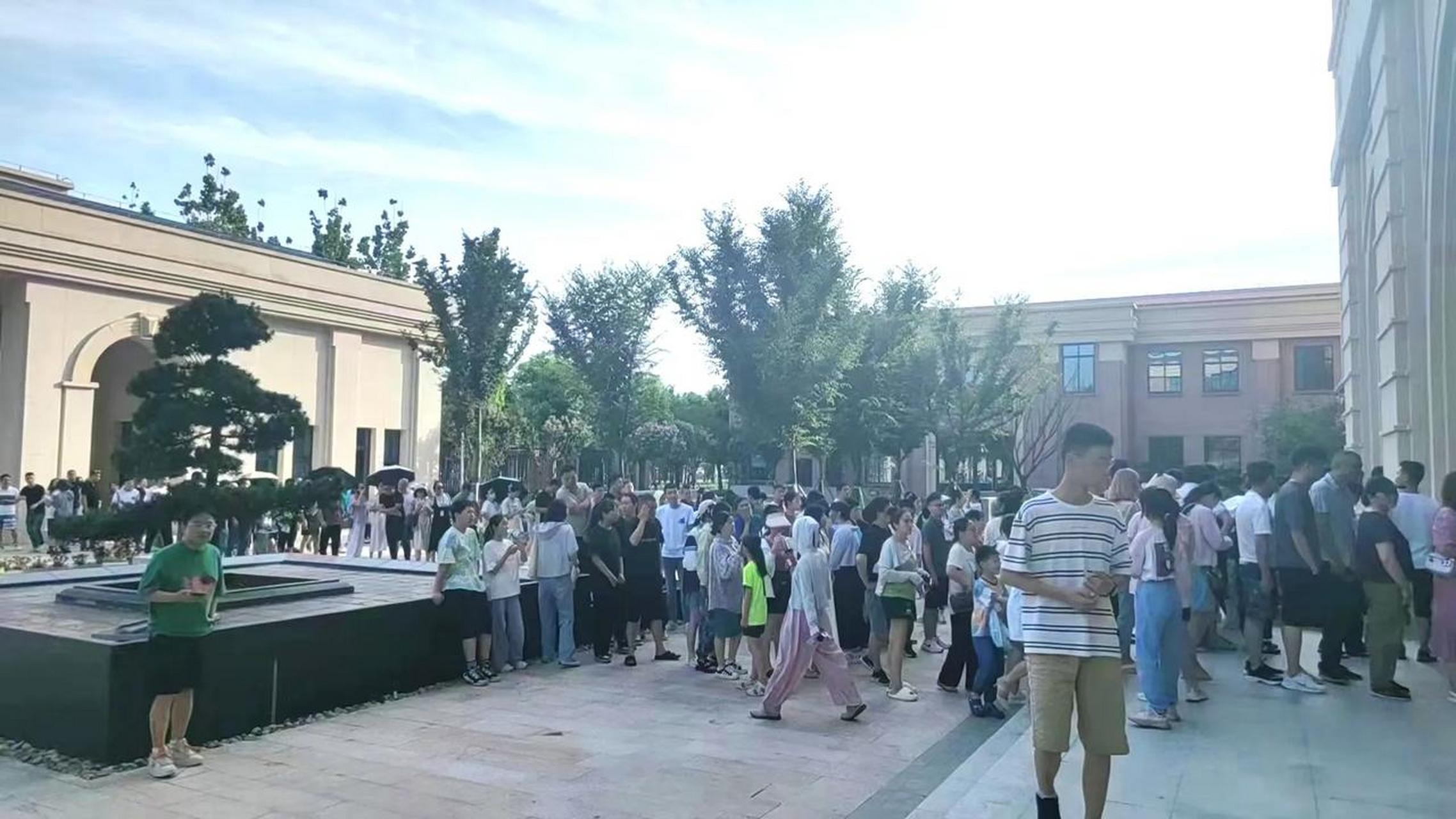 好友发来消息,镇海中学南浔分校招生圆满结束了,恭喜顺利入学的同学们