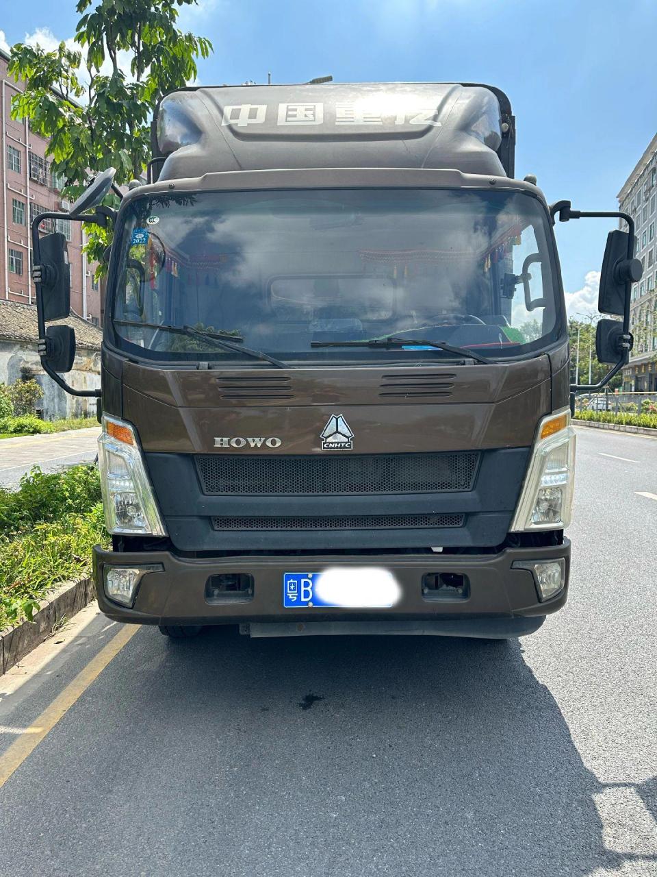 重汽豪沃统帅单排(高栏)新货上架7815 车辆品牌:重汽豪沃统帅