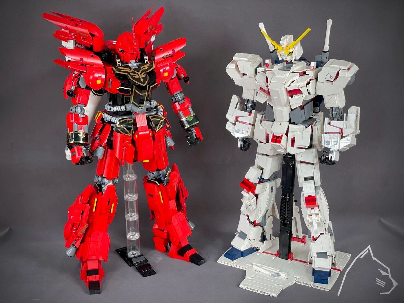 乐高 1/40独角兽 19年年末的小巅峰—— 爆甲前高54厘米,爆甲后56厘米