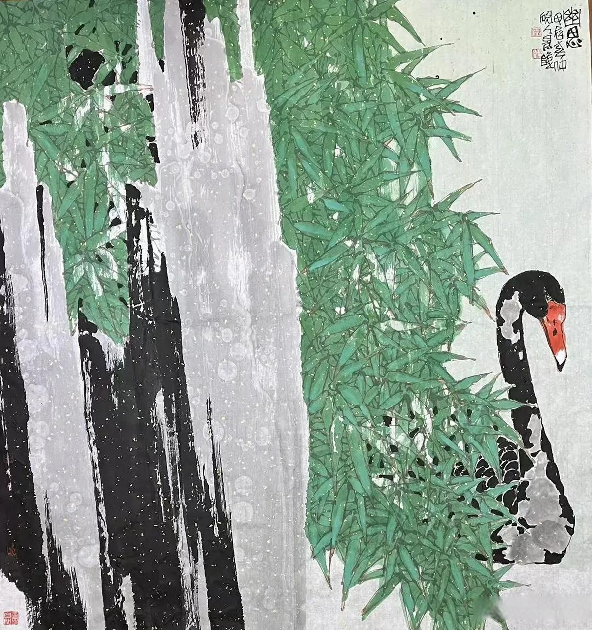 孙景隆是一位中国花鸟画家,他的花鸟画作品具有以下特点:  61 立意