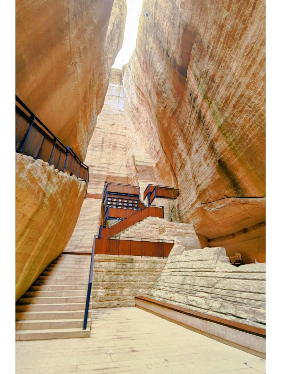 打卡最美书房|缙云岩宕书房 岩宕书房是缙云仙都景区于新开发的一个