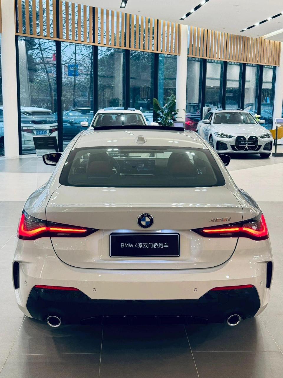 宝马425i双门全款35万提. 2023款 425im运动套装 指导价:37.99万 ↓6.