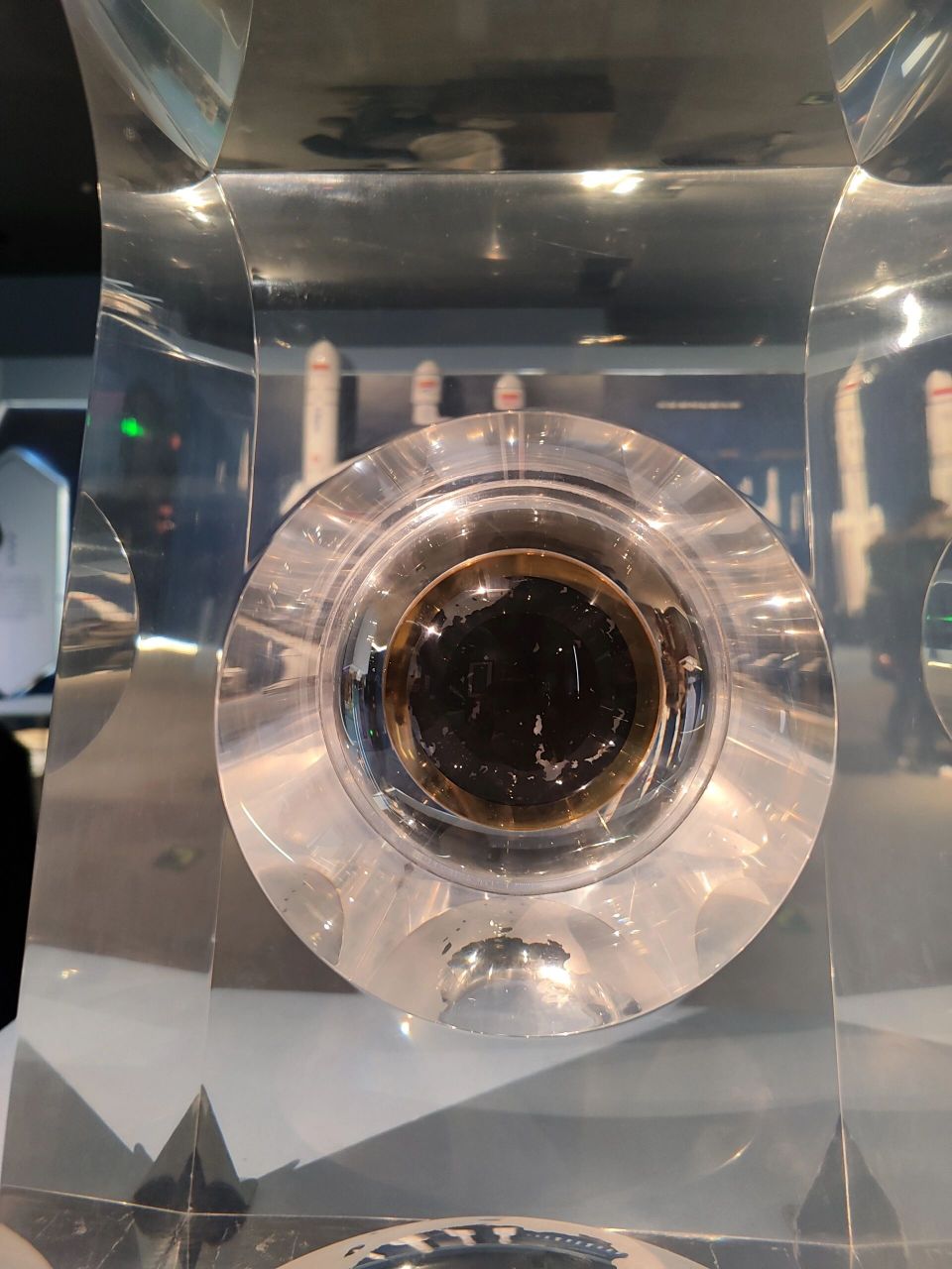 中国首份无人采集月球样品,嫦娥五号带回 p1-2,嫦娥五号带回的月球