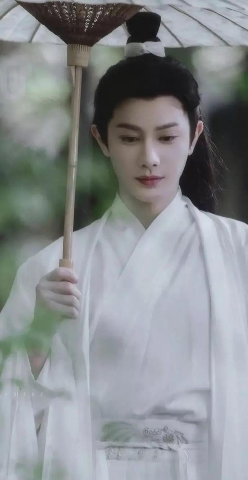 王佑硕,这位颜值与才华并存的青年偶像,真的让人眼前一亮!