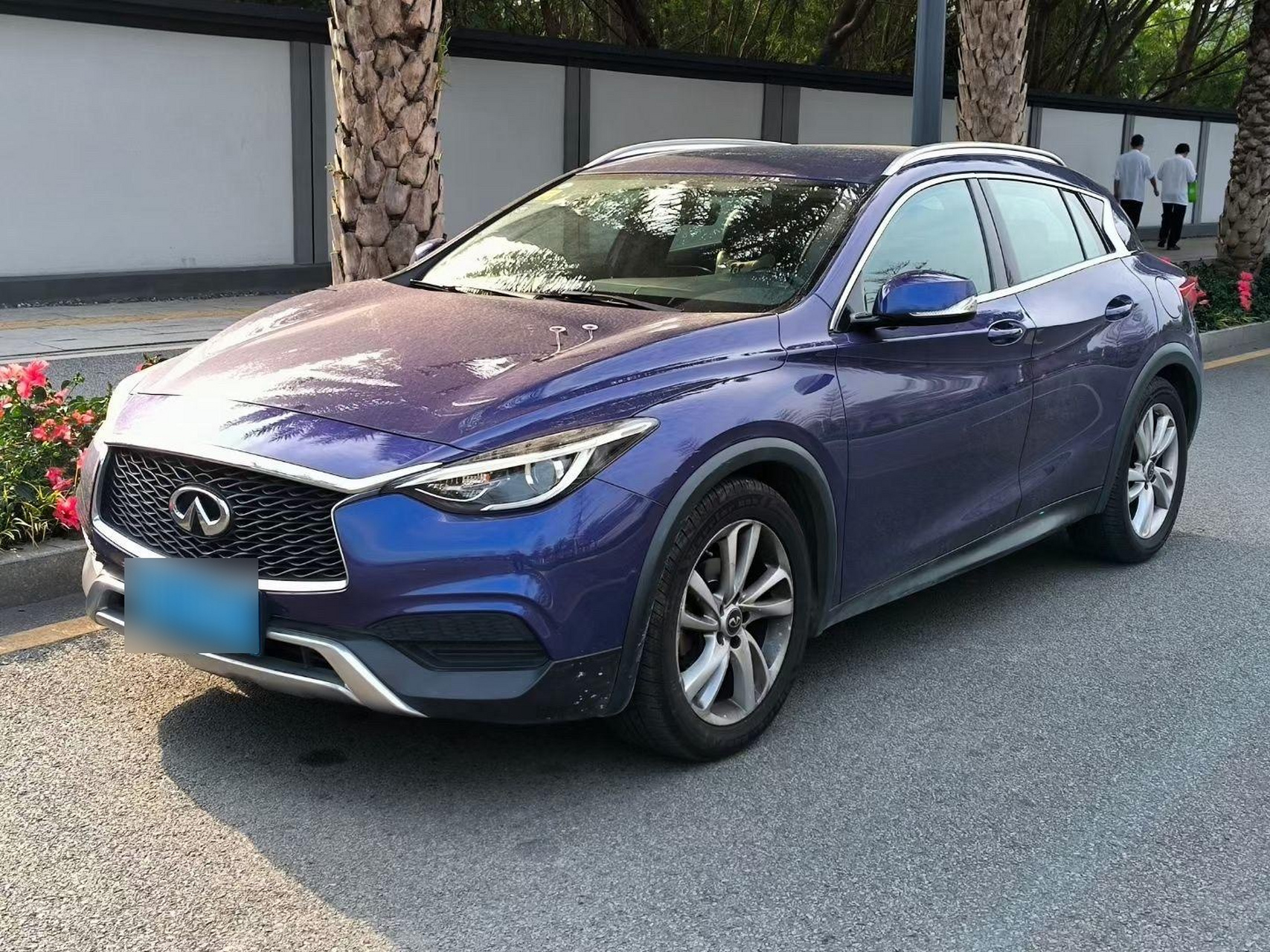 2017年上牌英菲尼迪qx30 1.6t 两驱时尚版,车况精品,5.