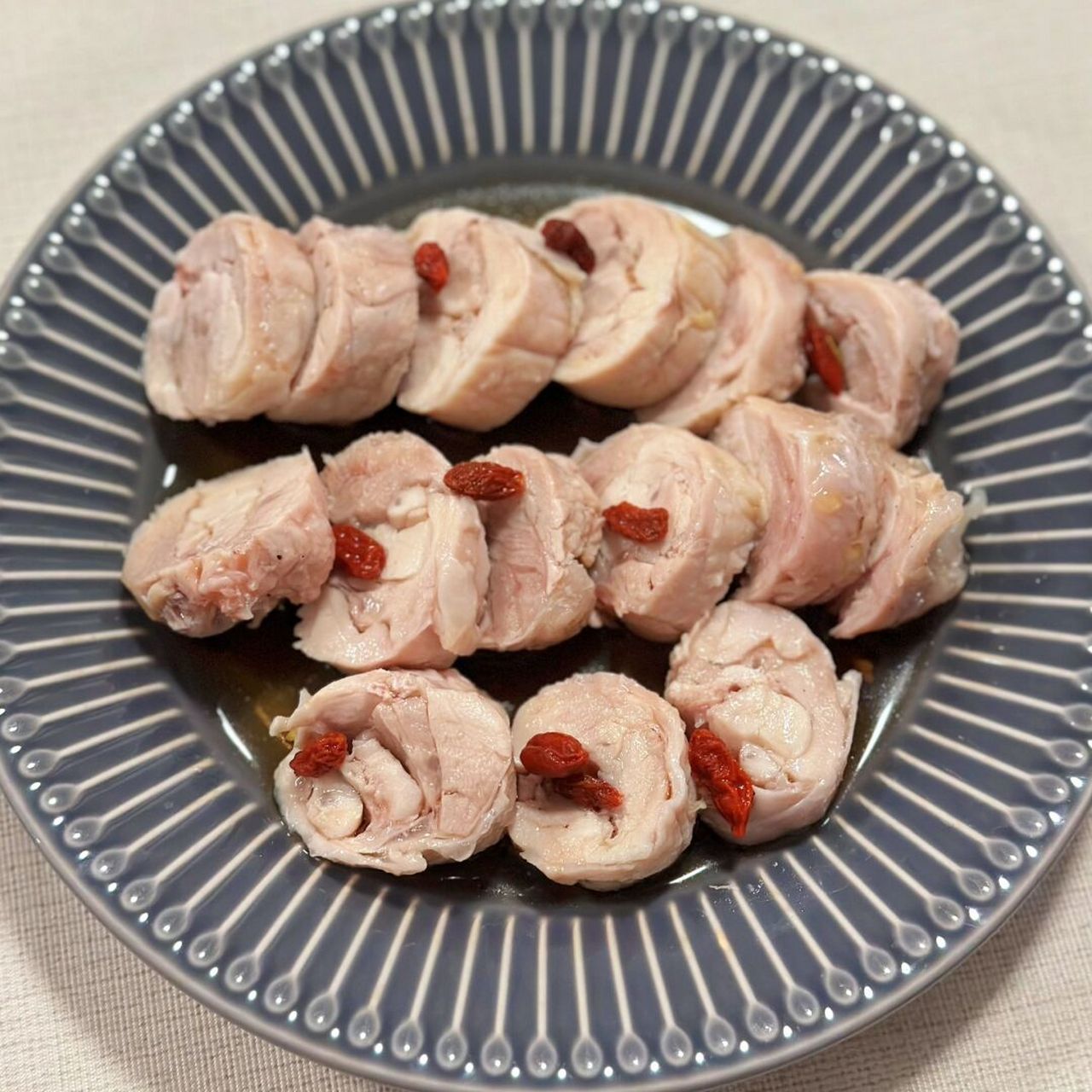 9297食谱分享|无骨醉鸡卷 鸡腿卷步骤: 16615鸡腿肉洗净后去