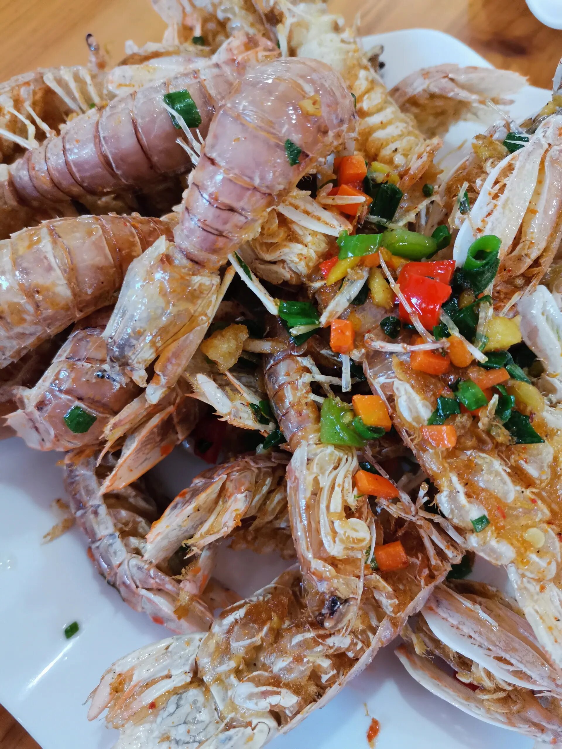 海鲜,一定要去陵水的疍家鱼排呀 陵水疍家鱼排的海鲜市场真的是又新鲜