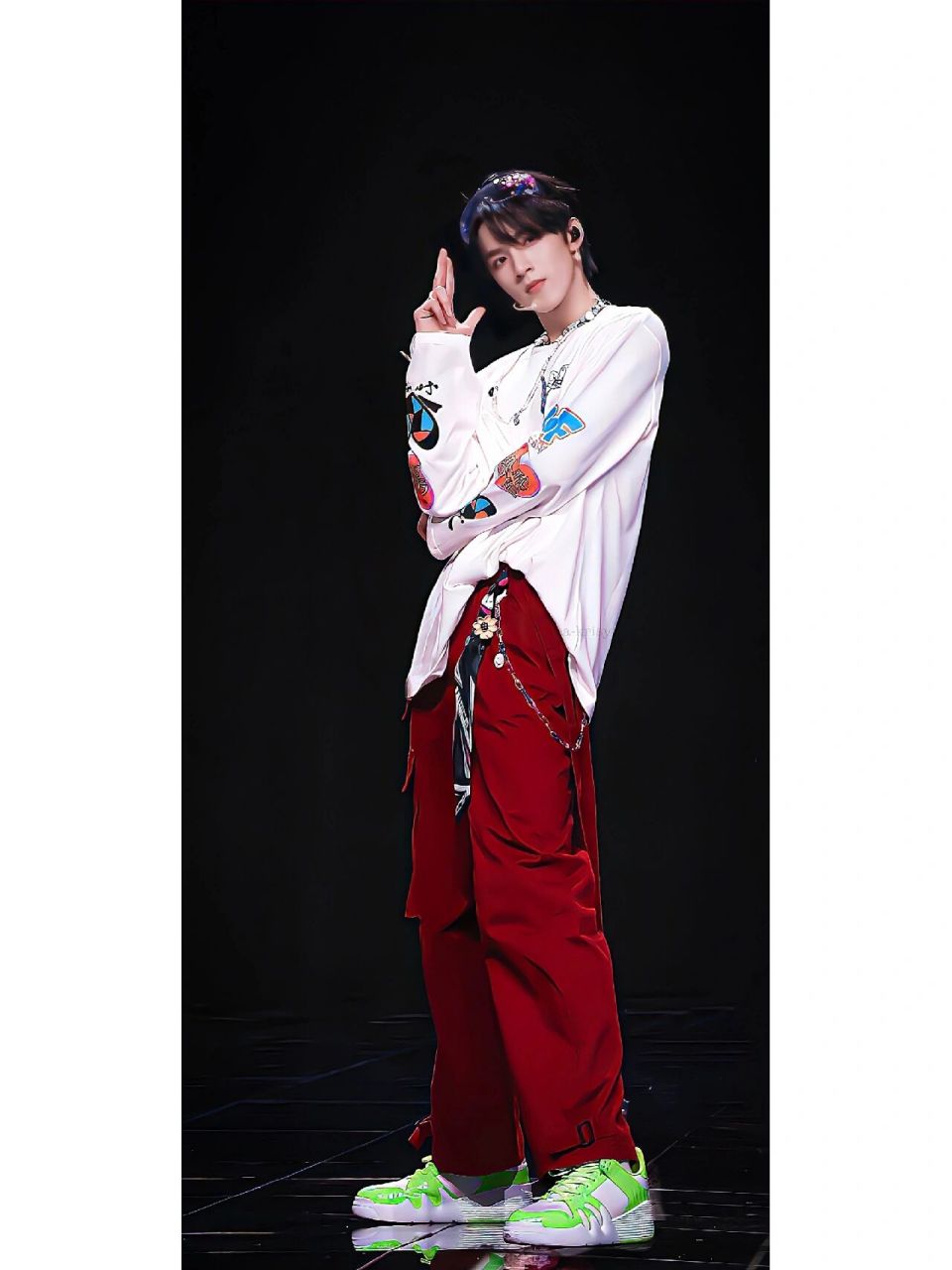 鬼知道我买了多少个刘耀文同款裤子 真的太爱这个舞台妆造了咱就立马