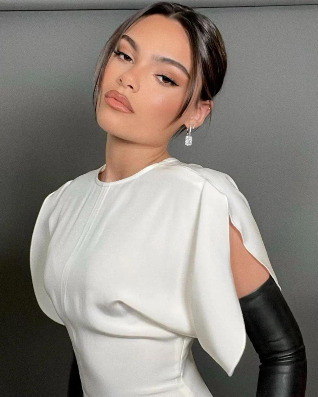 今年15岁的美国女演员 ariana greenblatt(阿里安娜·格林布拉特)在