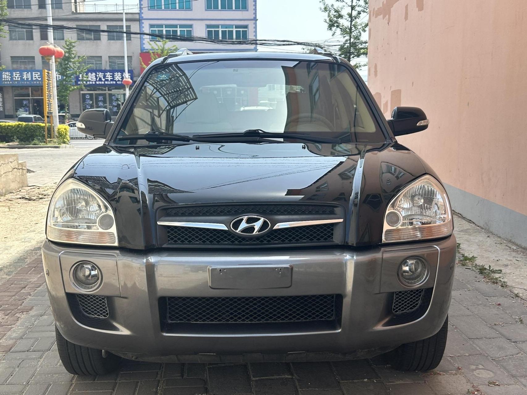 最新购入2012年个人一手车现代途胜,全车原版原漆,实表12万公里,保险