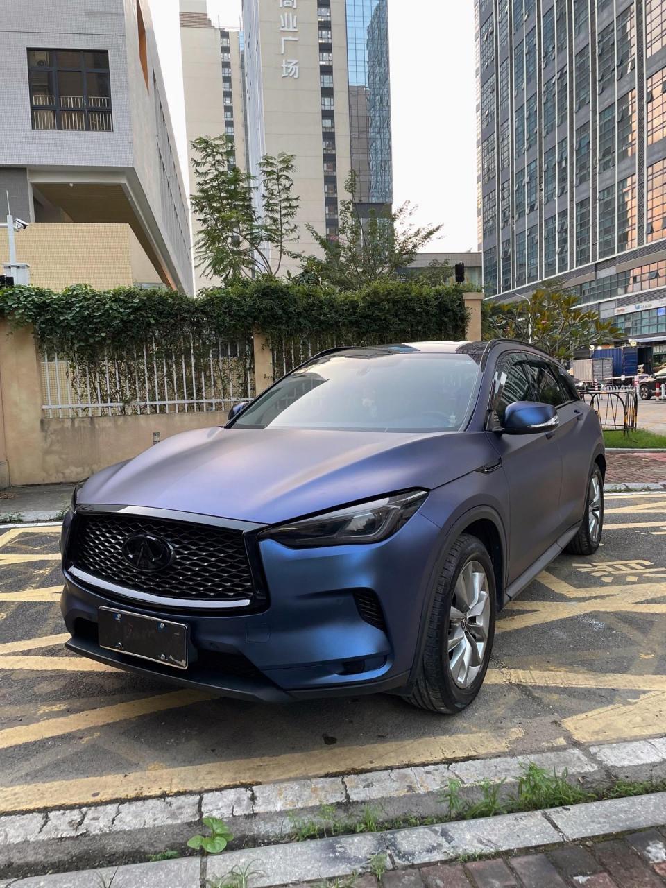 英菲尼迪qx50 全车色膜哑光魅影蓝加黑化亮条前后灯 车身改色贴膜
