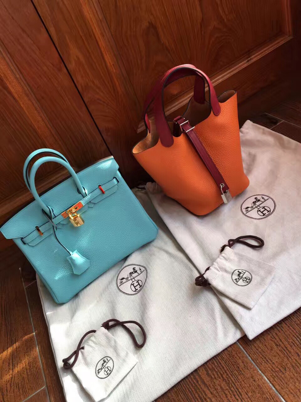 都是这些年努力工作的回报 人生第一个爱马仕就是这个蓝色bk25的,颜色