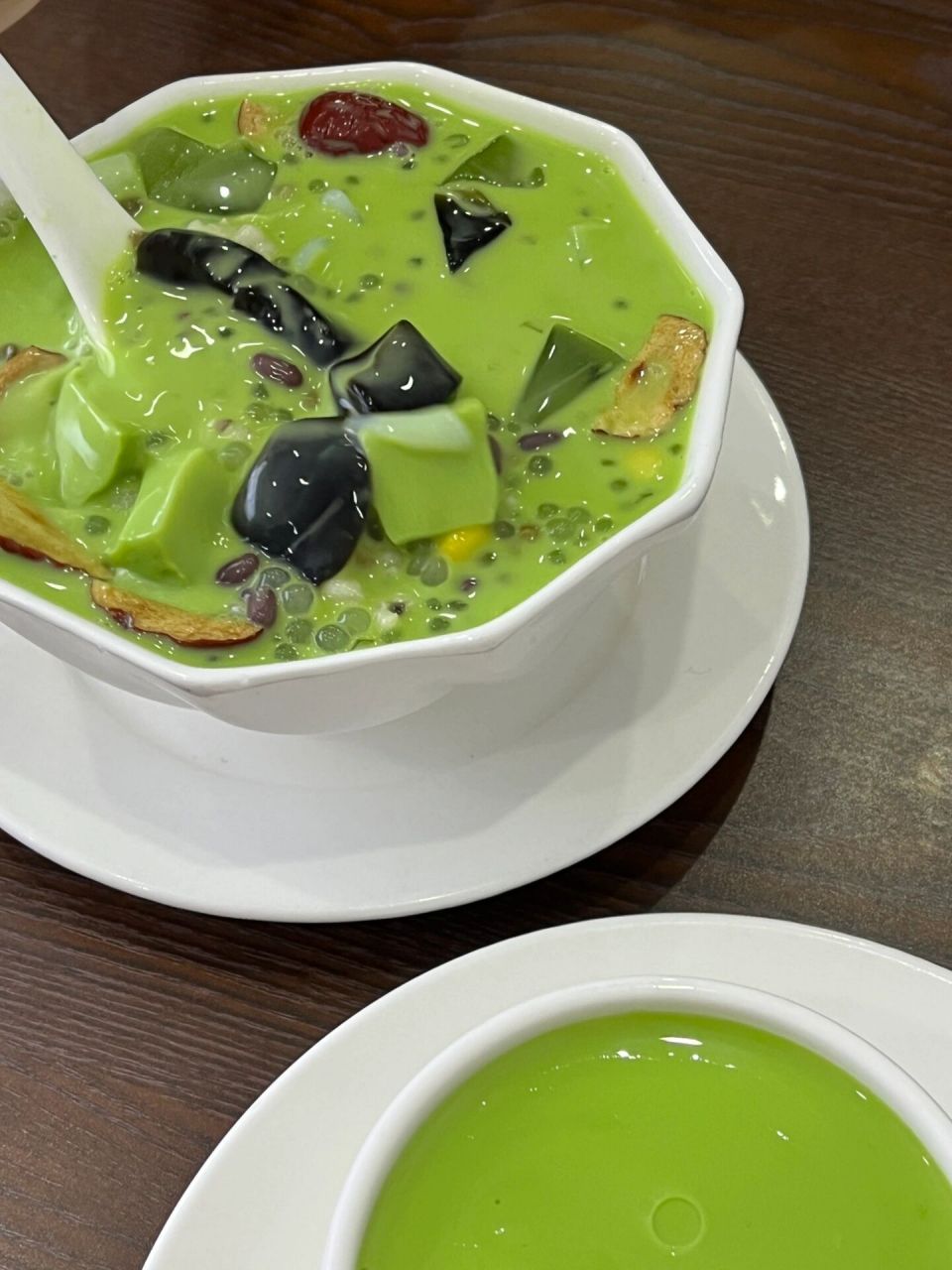 在海口无法拒绝的斑斓清补凉73 7815斑斓清补凉 冲着颜值来吃