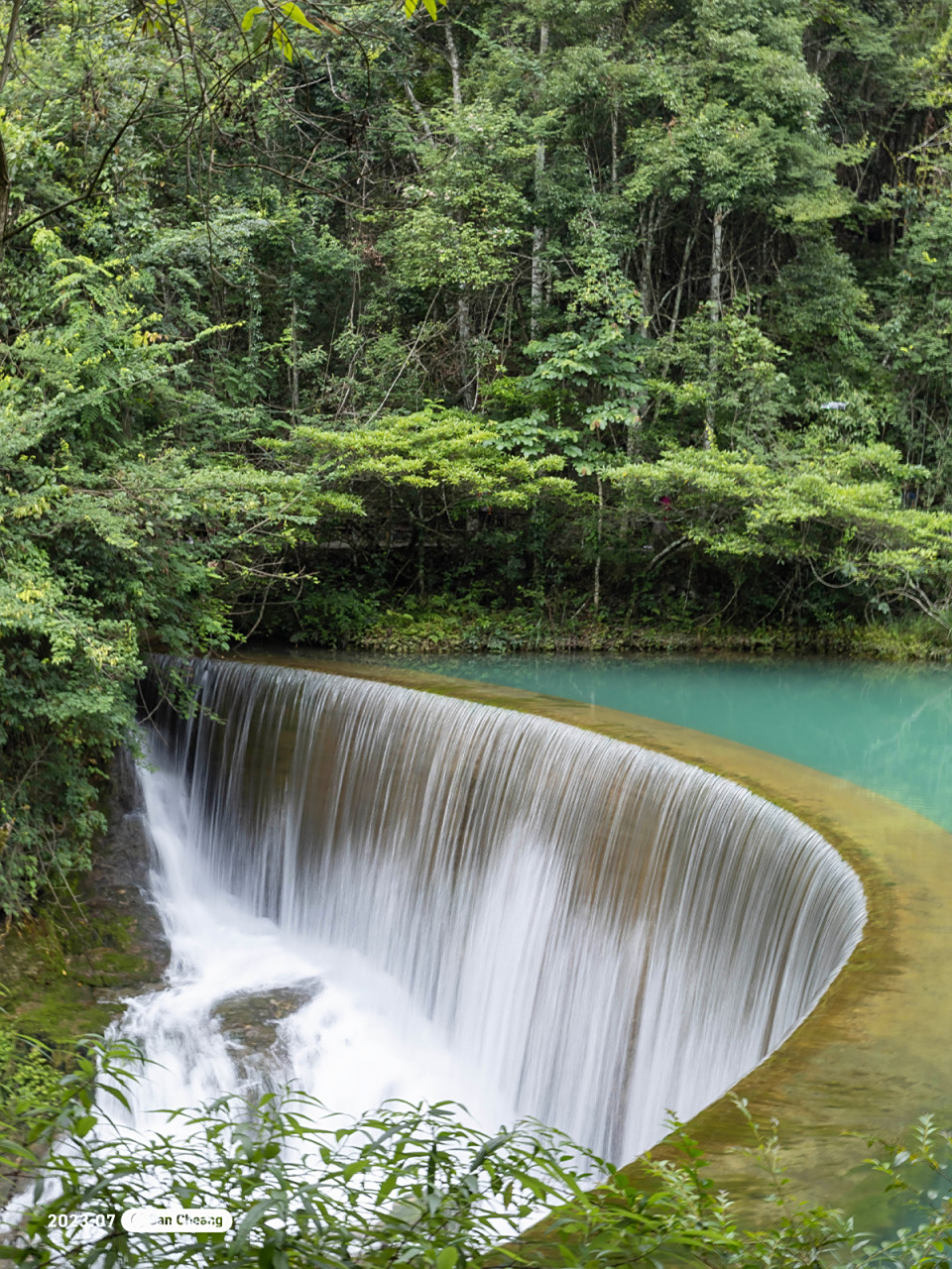 荔波小九寨:小七孔卧龙潭 荔波小七孔景区集山,水,林,洞,湖泊和瀑布为