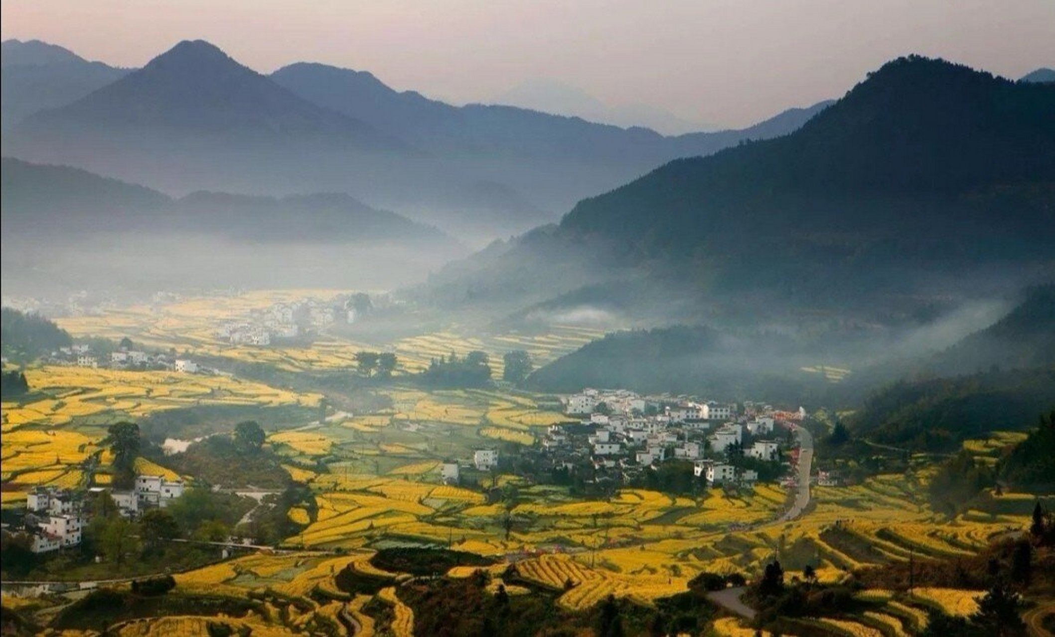 婺(wu)源 朱熹故里——婺源 中国最美乡村——婺源 墨香的"书乡"