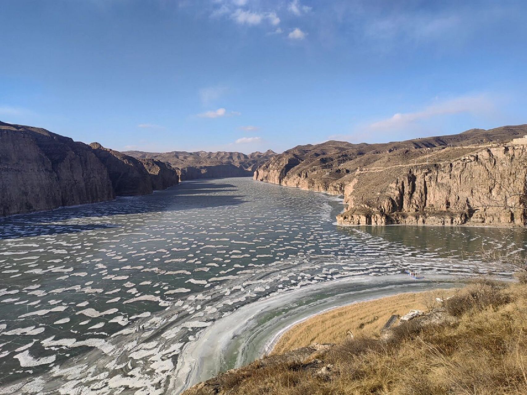 偏关长城甲天下-老牛湾 黄河出河套平原在老牛湾进入山西境内,长城一