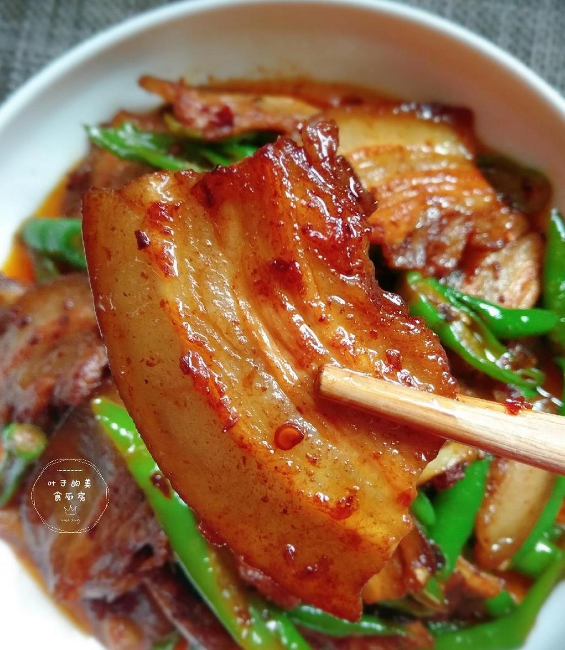 传统家常菜豆豉炒回锅肉做法,够味过瘾 豆豉炒回锅肉一直都是家人很