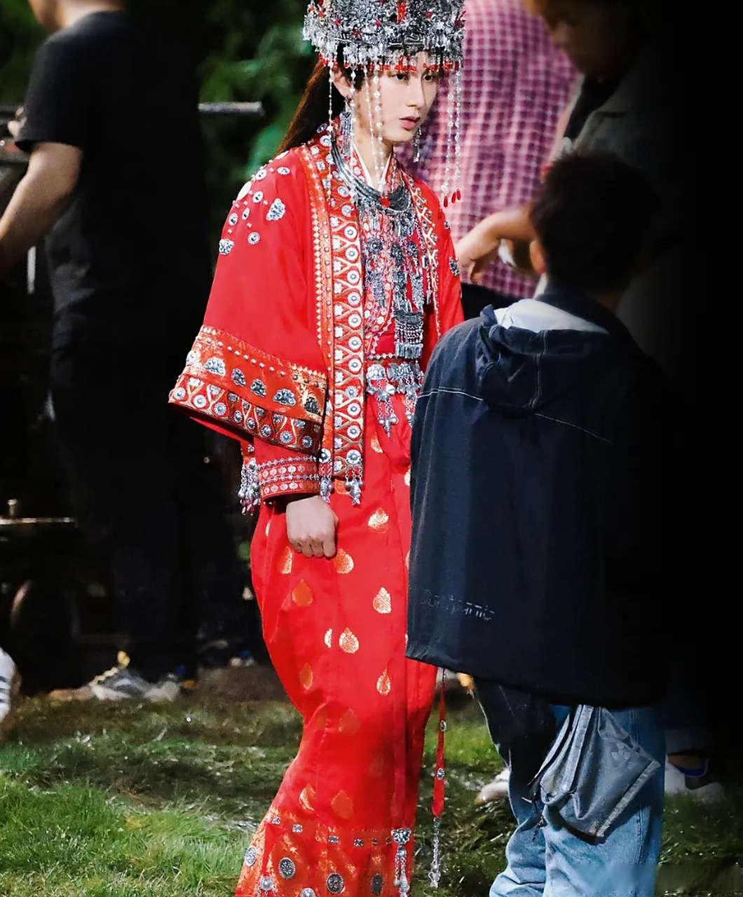 成毅为了莲花楼也是豁出去了,居然穿上了女装!这一身造型,你们打几分?