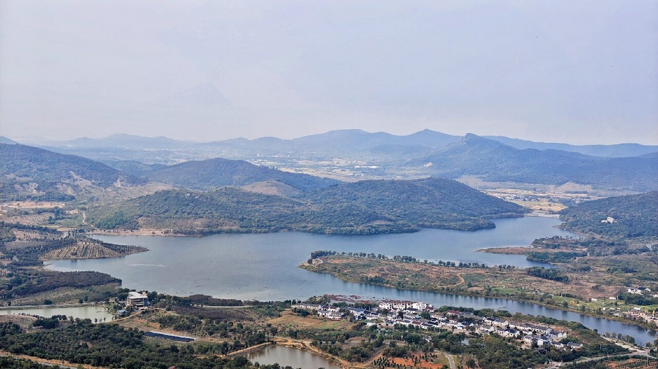 鸡笼山&半月湖一日游 十月日,最爱的宝宝还有两位神秘嘉宾一起,早晨8