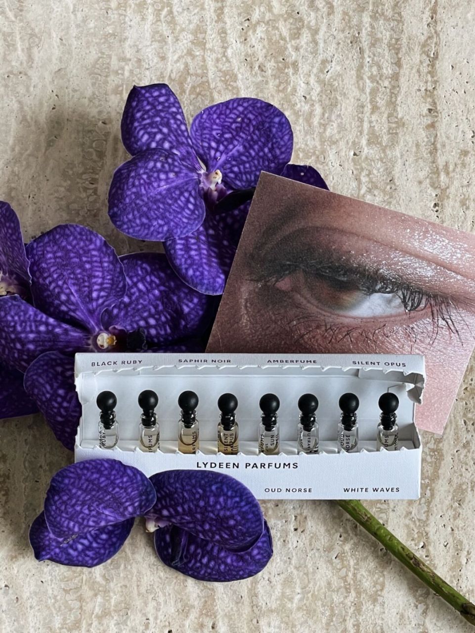 lydeen的black ruby/珍珠磐石 前调辛辣又飒 被风吹过后逐渐温柔 露出