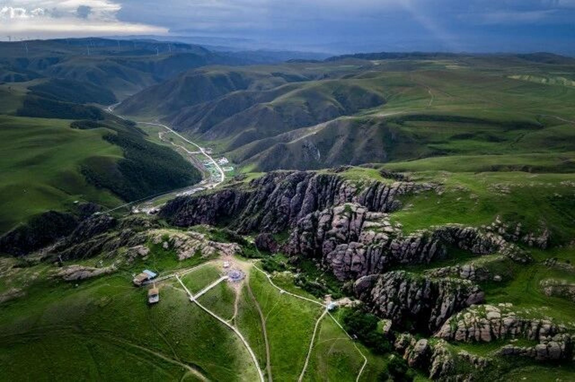 内蒙古之美三:黄花沟 辉腾锡勒黄花沟旅游景区位于内蒙古自治区