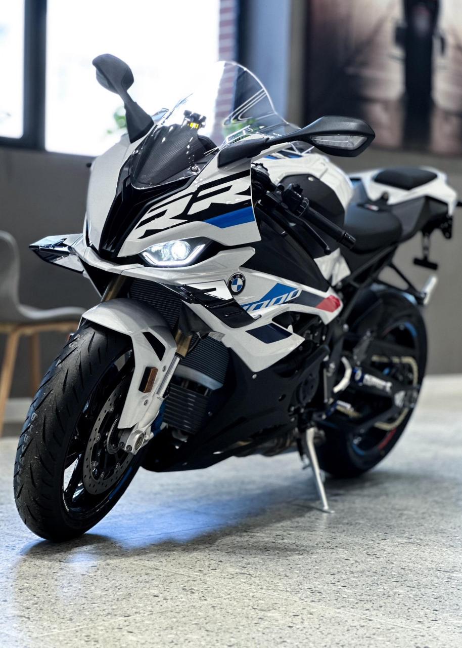 23款宝马摩托s1000rr m版实拍.