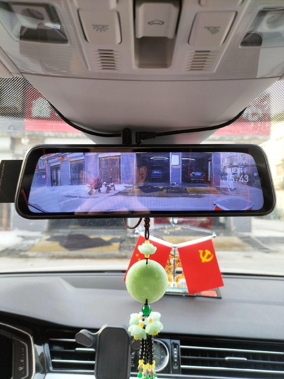 大众迈腾安装高清流媒体前后双录行车记录仪完工行车记录仪