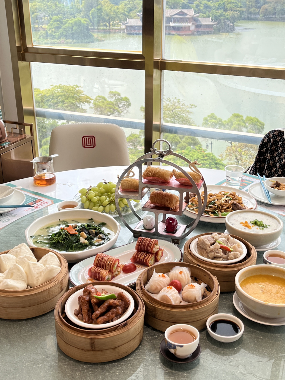 这家早茶店景色绝美!