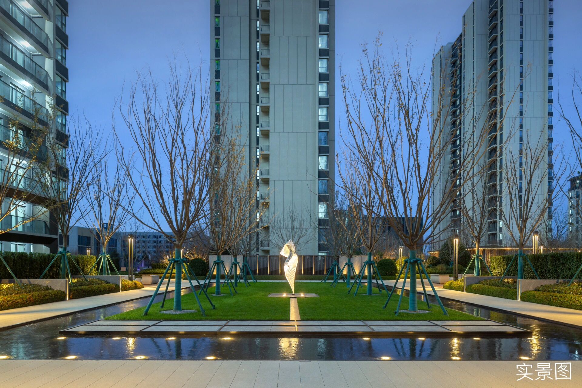 拜托,这样的网红灵山湾悦府,谁想走啊 鸥鸟四起,风平浪静.