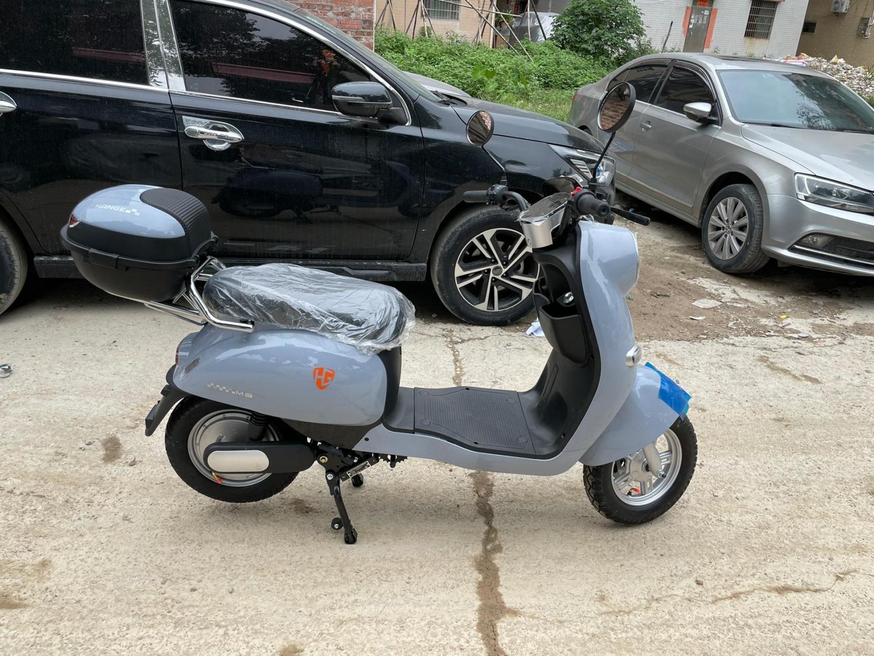 新车韩鸽电动车.5个大电池,可以上牌,有3个颜色