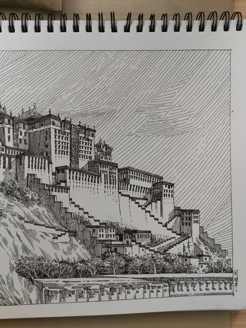 【钢笔画】布达拉宫 很喜欢西藏,西藏的布达拉宫一个神圣的地方,可惜