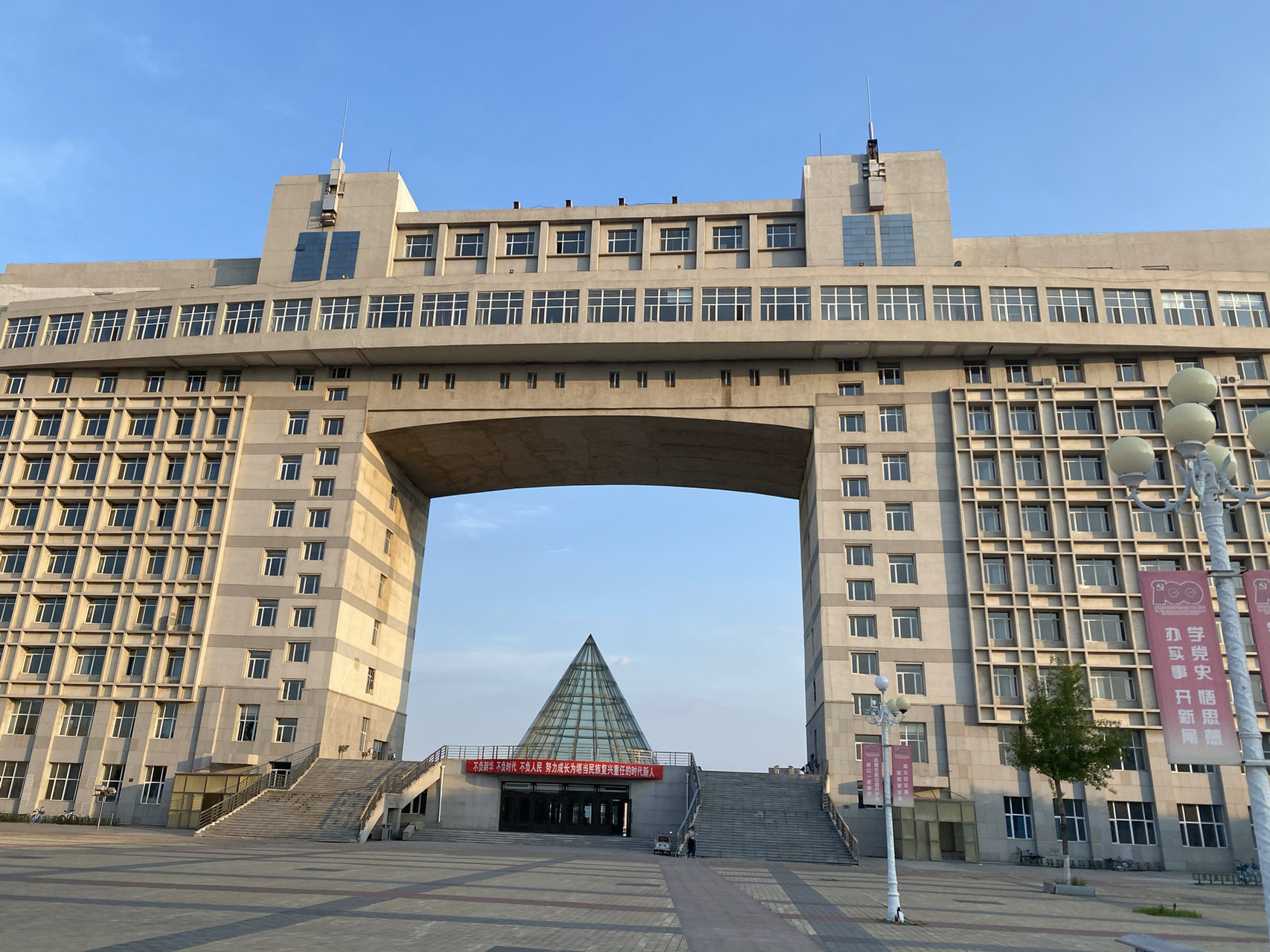 推荐篇|母校:黑龙江八一农垦大学 伴随着今天六级考完了 我又有时间了