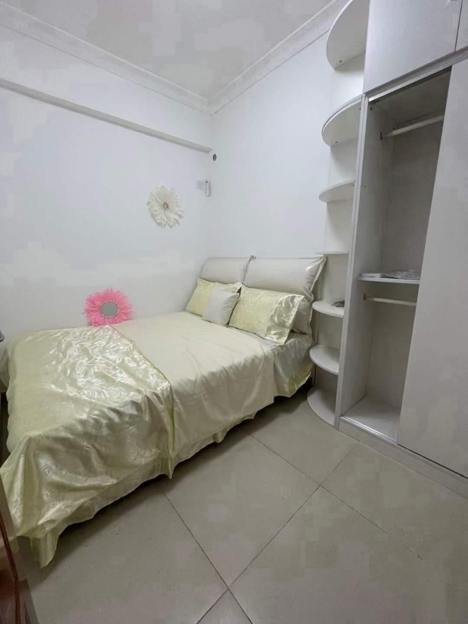 坂田象角塘吉祥花园,岗头地铁站一百米,华为地铁站,雪象地铁站也近在