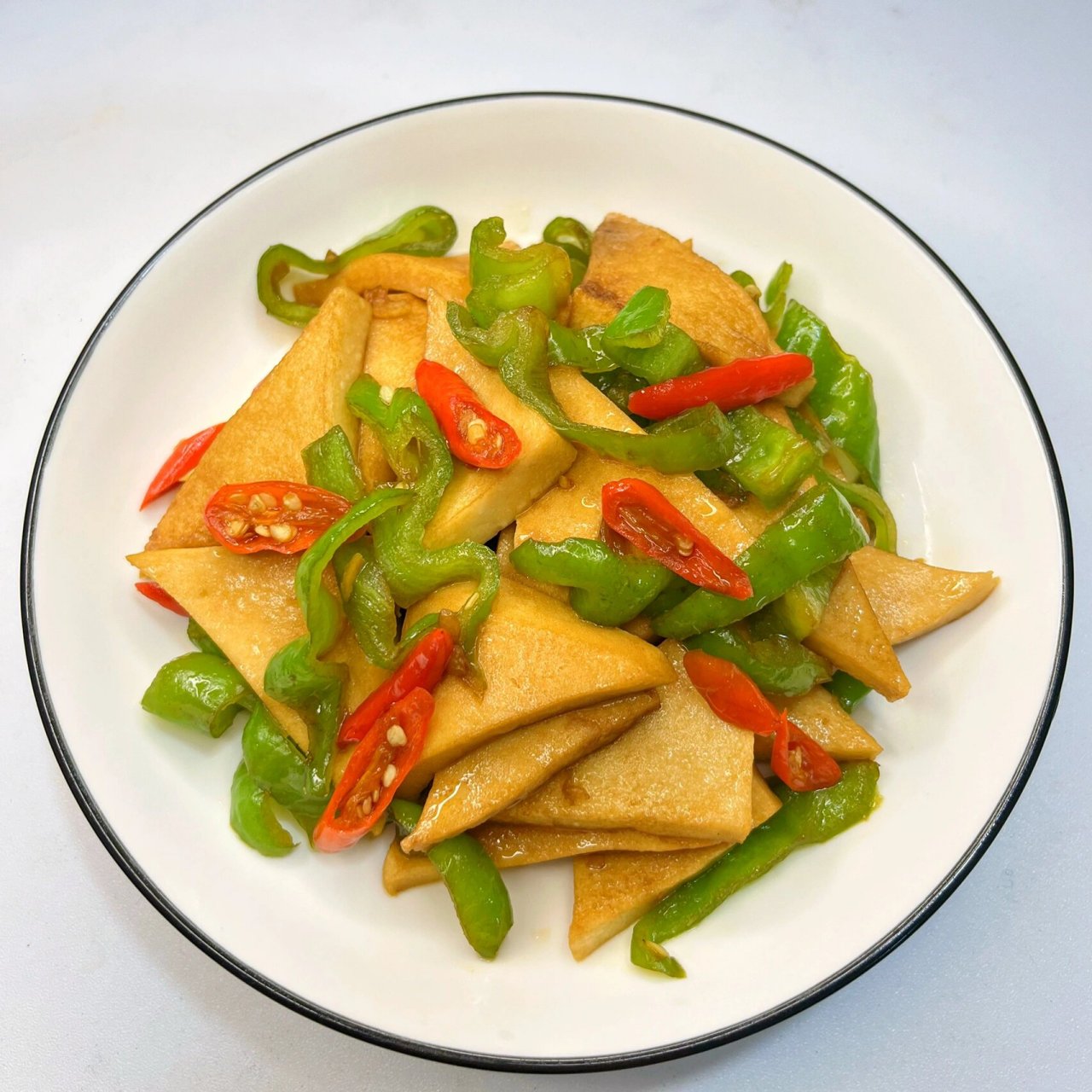 分享今日晚餐～78 【尖椒千叶豆腐】 73食材: 千叶豆腐|青椒