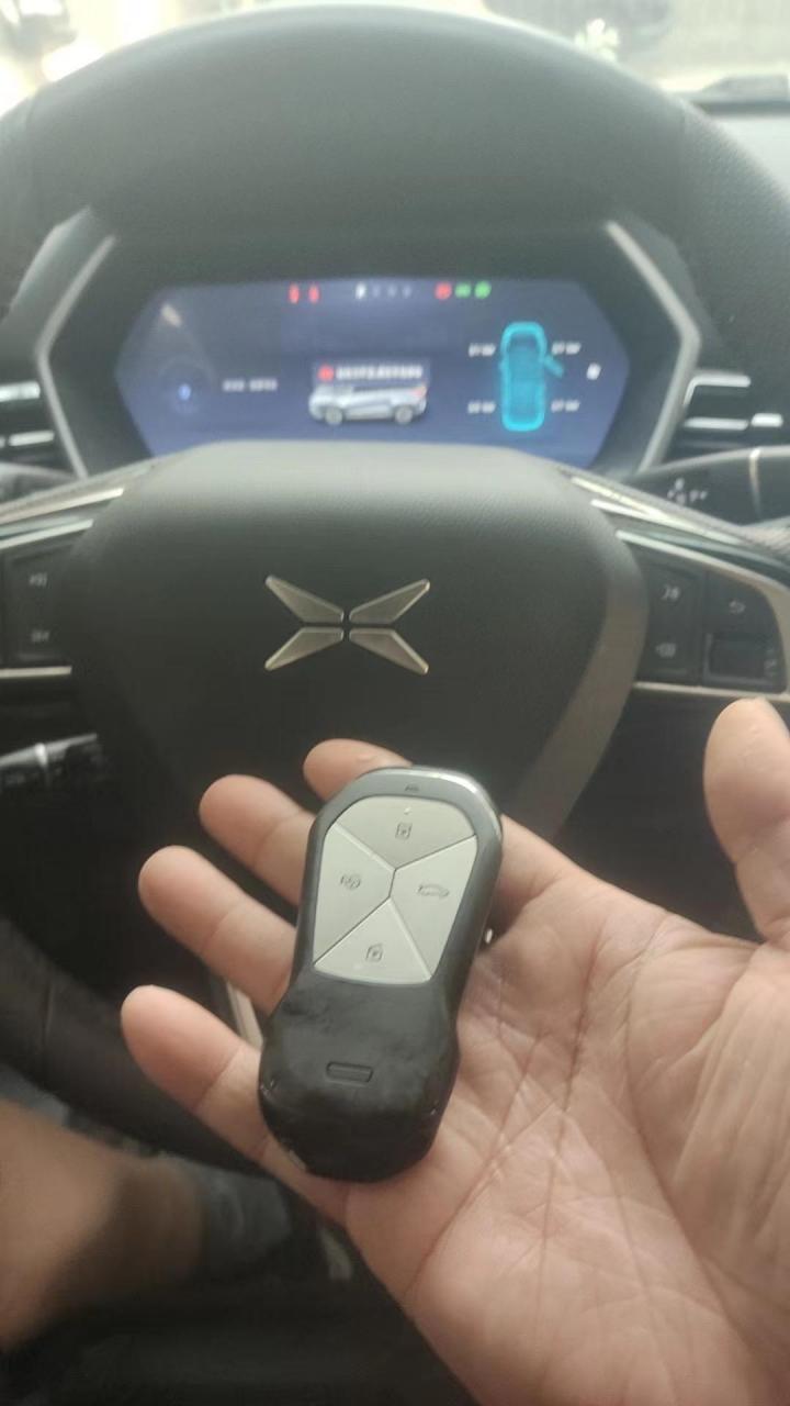 小鹏g3钥匙全丢远程搞定,没有我配不上的小鹏钥匙,如果有那肯定车子有