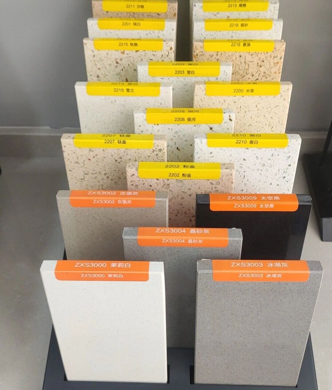 中迅石英石为什么这么多人选择呢 1,耐磨性好石英石台面通常是由90%