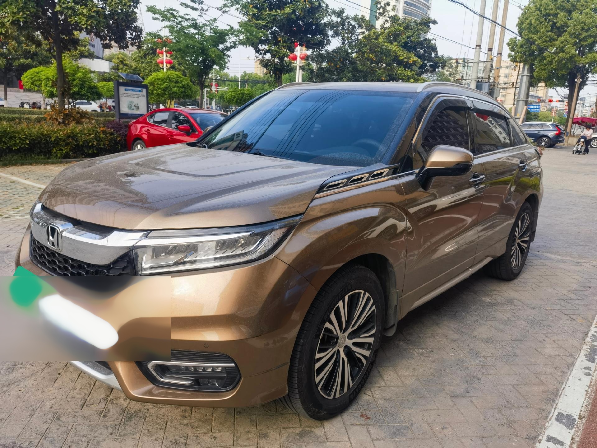 18年本田冠道,2.0t四驱尊享版,大漠金色,只有一处补漆,极品车况