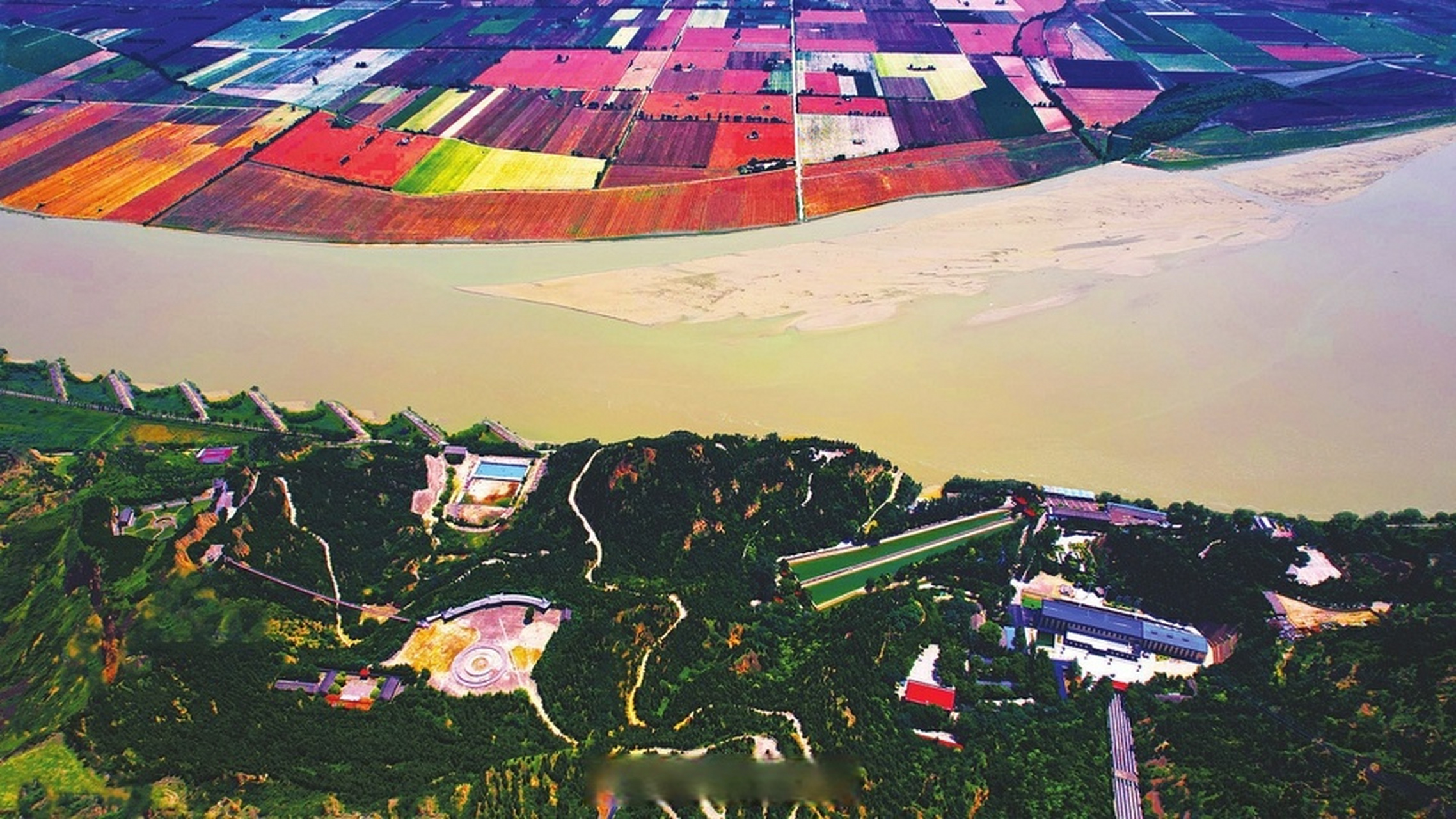 【大美黄河】图为6月25日拍摄的芮城县大禹渡风景区.