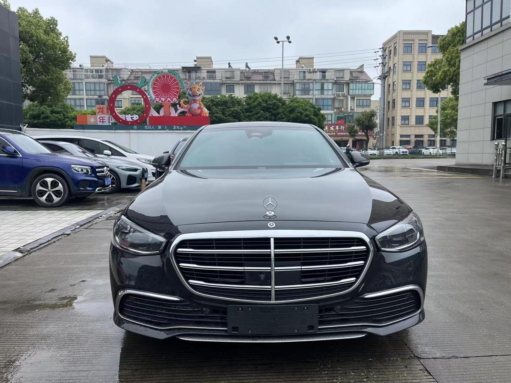 刚刚拿下2024年豪车奔驰s400l 3千公里准新车.全款88.8万