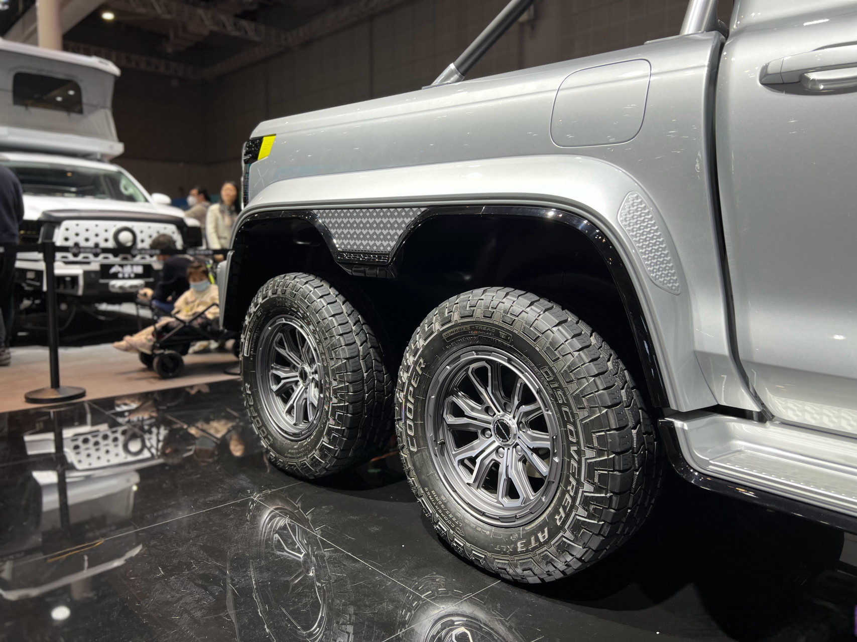 豪车超跑#长城山海炮| 国产车中六轮六电驱,高达2米 ,实实在在的腋鲻